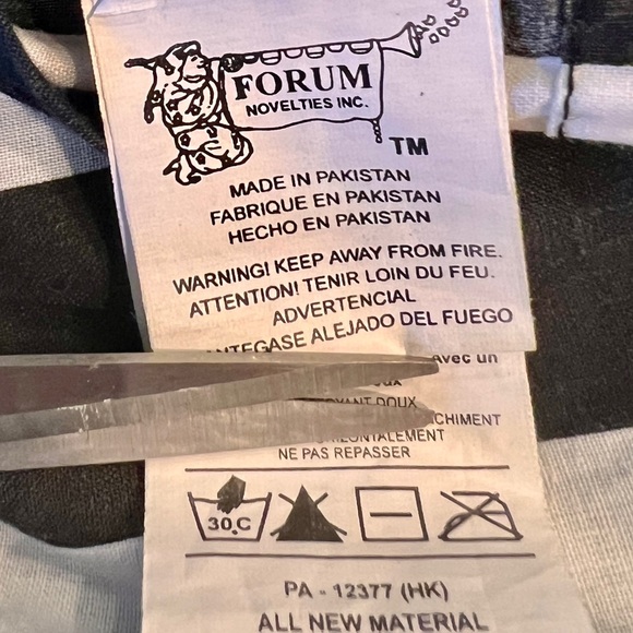 Halloween black/white set prisoner/ inmate/ convict costume. XL unisex. - Picture 7 of 7